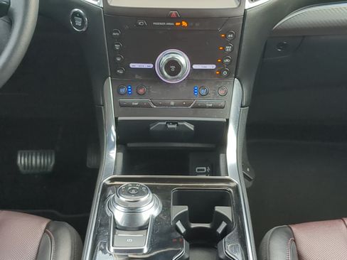 Certified 2020 Ford Edge Titanium w/ Equipment Group 301A FWD image 17