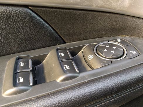 Used 2017 Ford Explorer XLT FWD image 27