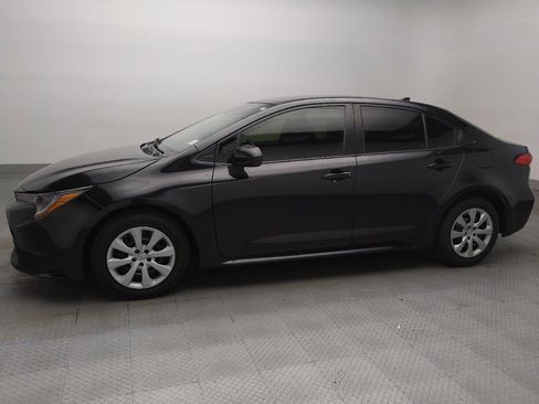 Used 2021 Toyota Corolla LE FWD image 2