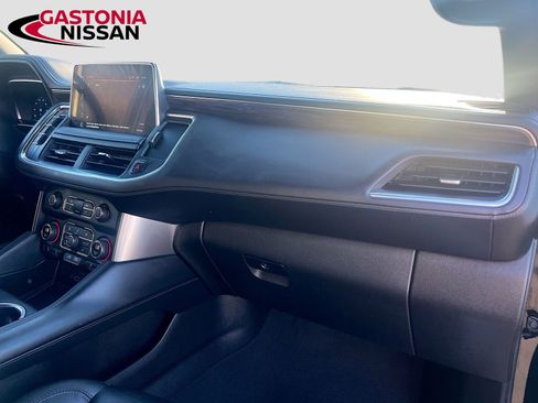 Used 2024 Chevrolet Suburban LT image 40