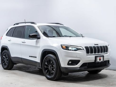 Used 2023 Jeep Cherokee Altitude Lux AWD/4WD image 9