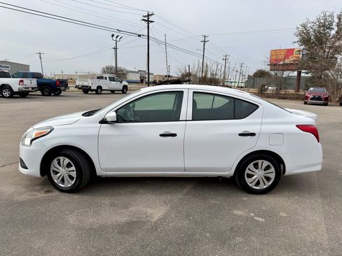 Used 2019 Nissan Versa S Plus image 2