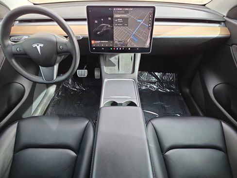 Used 2021 Tesla Model Y Performance image 14