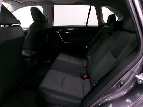 Used 2021 Toyota RAV4 XLE w/ Convenience Package AWD/4WD image 10
