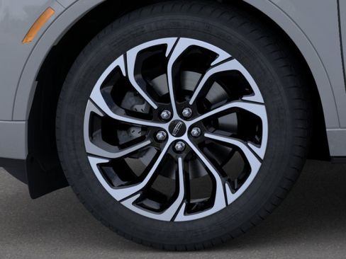 New 2026 Lincoln Nautilus Reserve AWD/4WD image 19