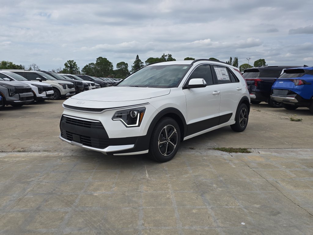 New 2026 Kia Niro EX FWD image 4