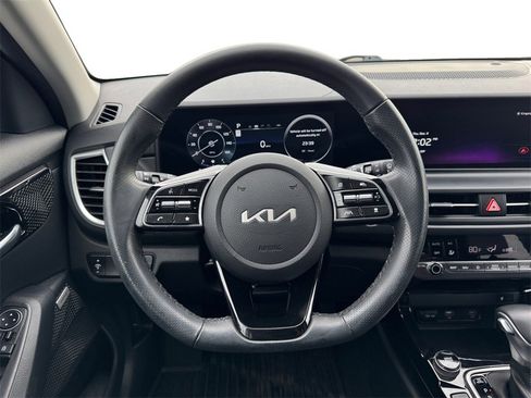 Used 2024 Kia Seltos SX image 12