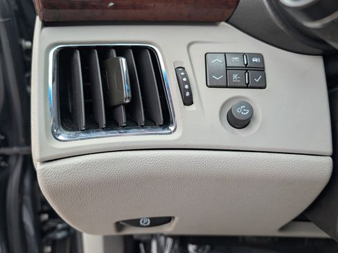 Used 2011 Cadillac CTS Luxury RWD image 34