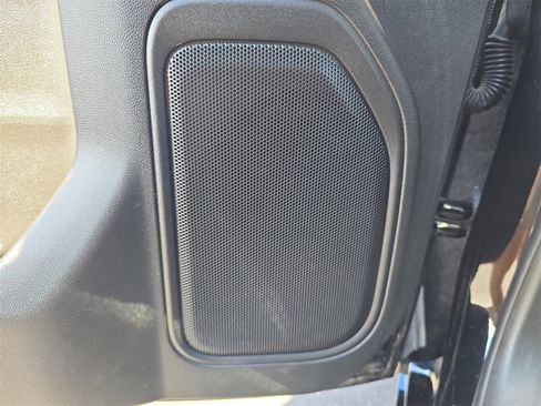 Used 2023 Chevrolet Silverado 1500 Custom image 14