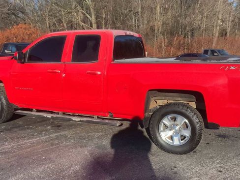 Used 2018 Chevrolet Silverado 1500 LT w/ All Star Edition image 6