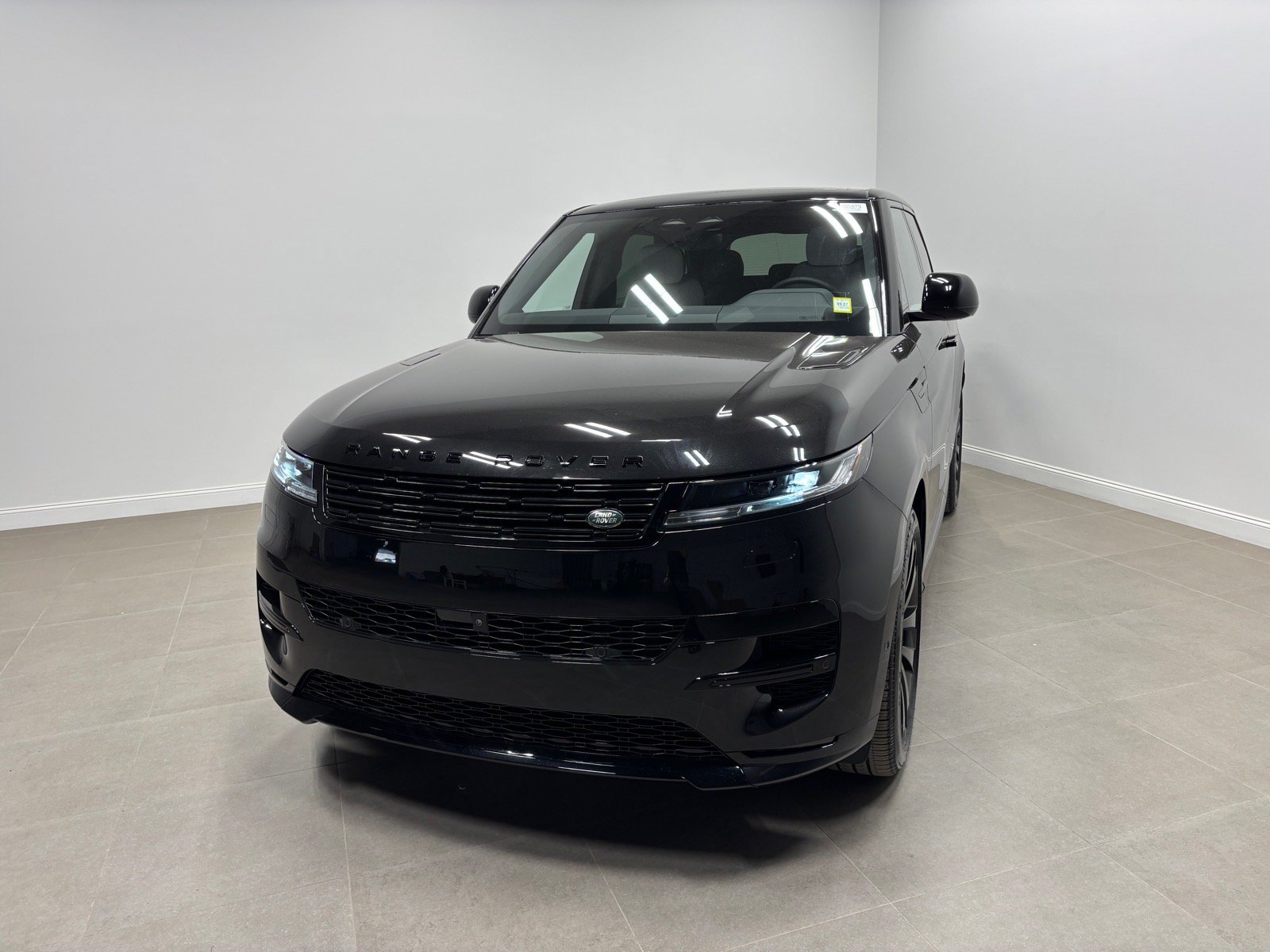 New 2027 Land Rover Range Rover Sport Dynamic SE AWD/4WD image 2