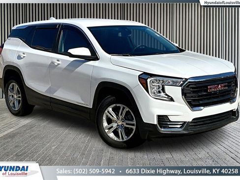 Used 2022 GMC Terrain SLE image 1