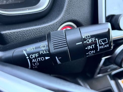 Used 2017 Honda CR-V Touring image 39