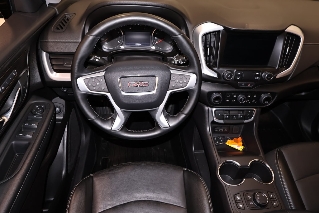 Used 2024 GMC Terrain SLT w/ Elevation Edition AWD/4WD image 24
