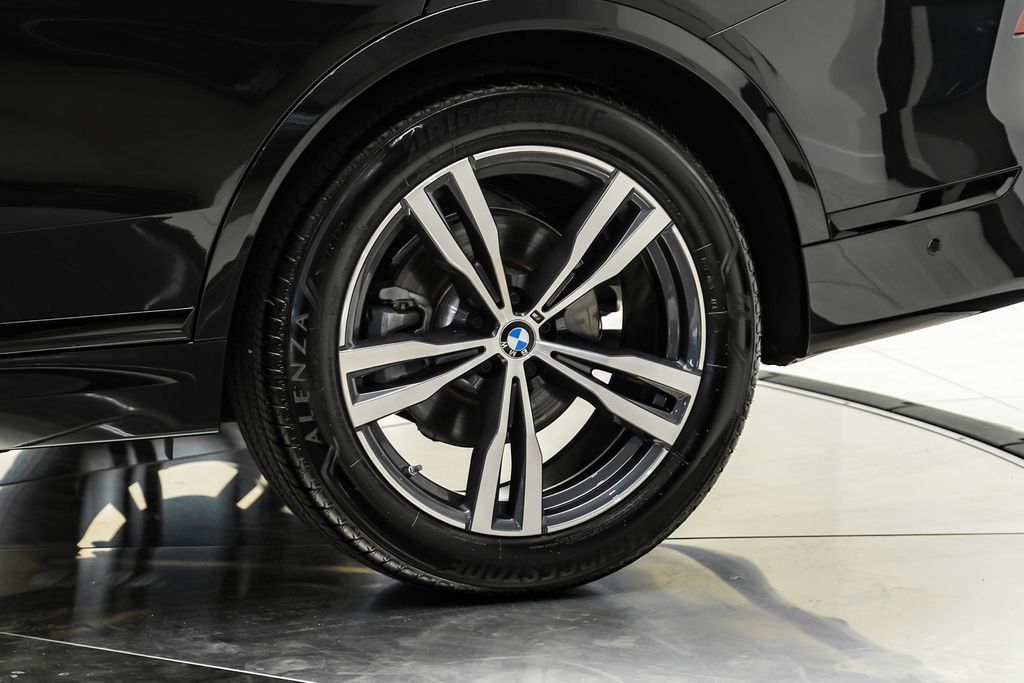 Used 2025 BMW X7 xDrive40i w/ M Sport Package AWD/4WD image 61