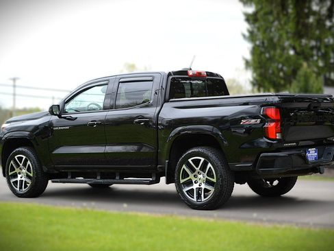 Used 2023 Chevrolet Colorado Z71 w/ Z71 Convenience Package 2 AWD/4WD image 7