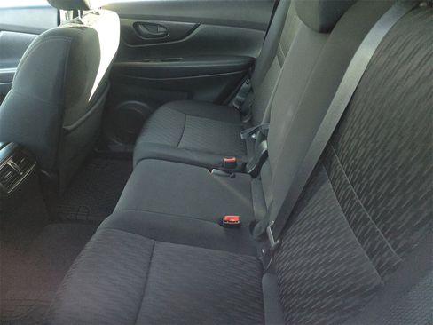 Used 2020 Nissan Rogue S image 8