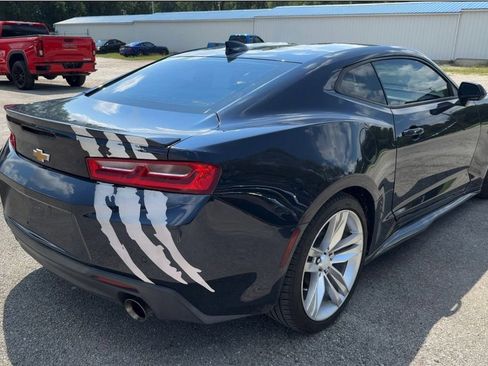 Used 2016 Chevrolet Camaro LT RWD image 4
