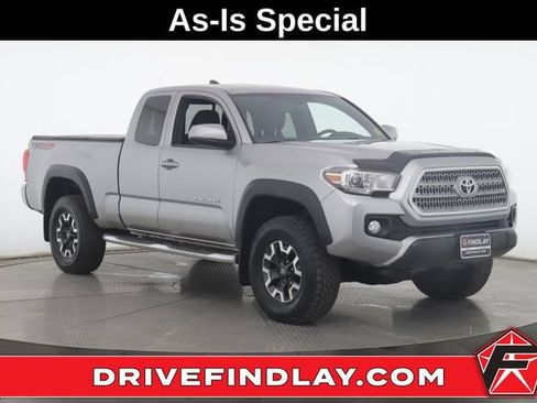 Used 2017 Toyota Tacoma SR5 AWD/4WD image 1