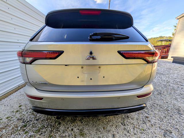Used 2022 Mitsubishi Outlander SE FWD image 14