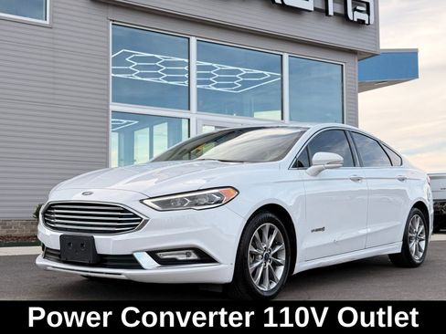 Used 2017 Ford Fusion SE w/ Equipment Group 602A image 10