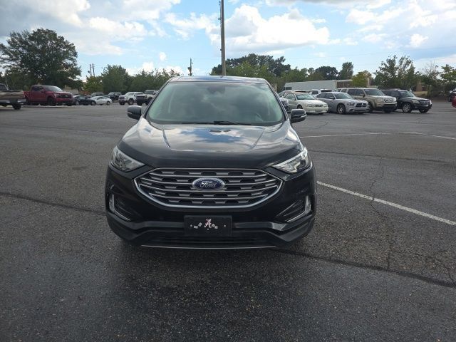 Certified 2024 Ford Edge Titanium AWD/4WD image 8