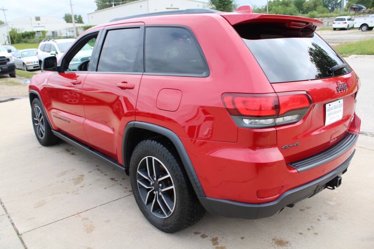 Used 2019 Jeep Grand Cherokee Trailhawk w/ Trailhawk Luxury Group AWD/4WD image 6