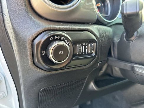 Used 2020 Jeep Wrangler Unlimited Sahara AWD/4WD image 42