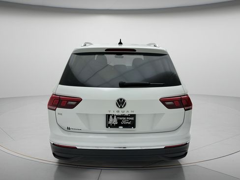 Used 2023 Volkswagen Tiguan SE FWD image 7