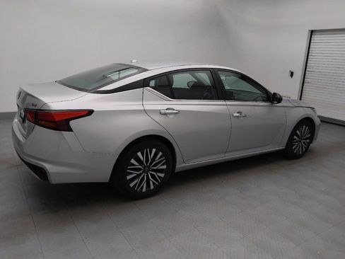 Used 2024 Nissan Altima 2.5 SV image 10