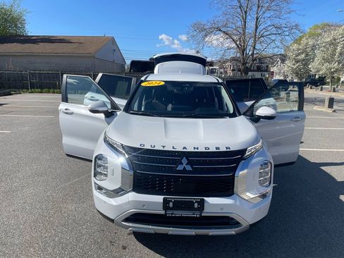Used 2024 Mitsubishi Outlander SE AWD/4WD image 30
