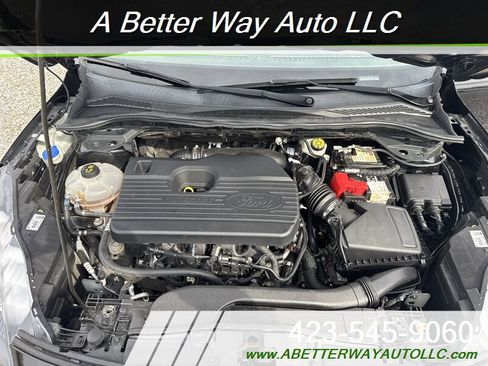 Used 2020 Ford Escape Titanium AWD/4WD image 14
