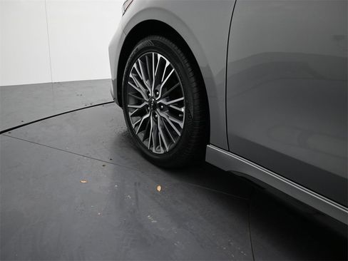 Certified 2023 Kia Forte GT-Line w/ GT-Line Premium Package image 12