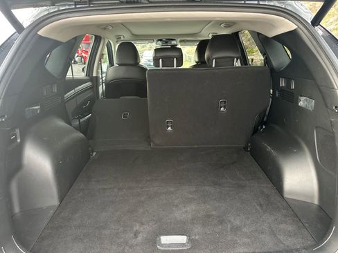 Used 2023 Hyundai Tucson Limited image 16