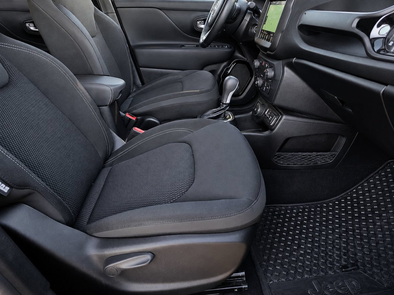 Used 2023 Jeep Renegade Altitude w/ Sun/Sound Group AWD/4WD image 42
