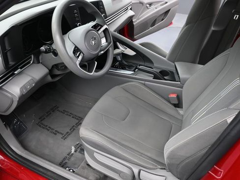 Certified 2022 Hyundai Elantra SEL image 10