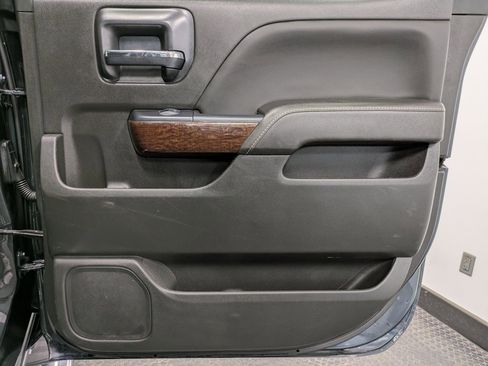 Used 2018 GMC Sierra 1500 SLT image 25