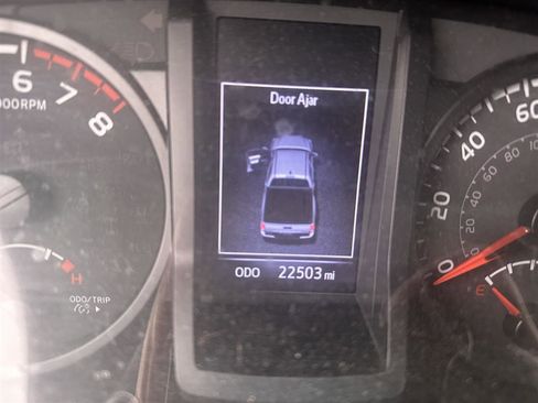 Used 2020 Toyota Tacoma SR image 8