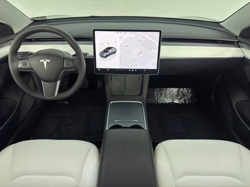 Used 2022 Tesla Model 3 image 13