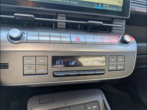 Used 2025 Hyundai Kona SEL image 15