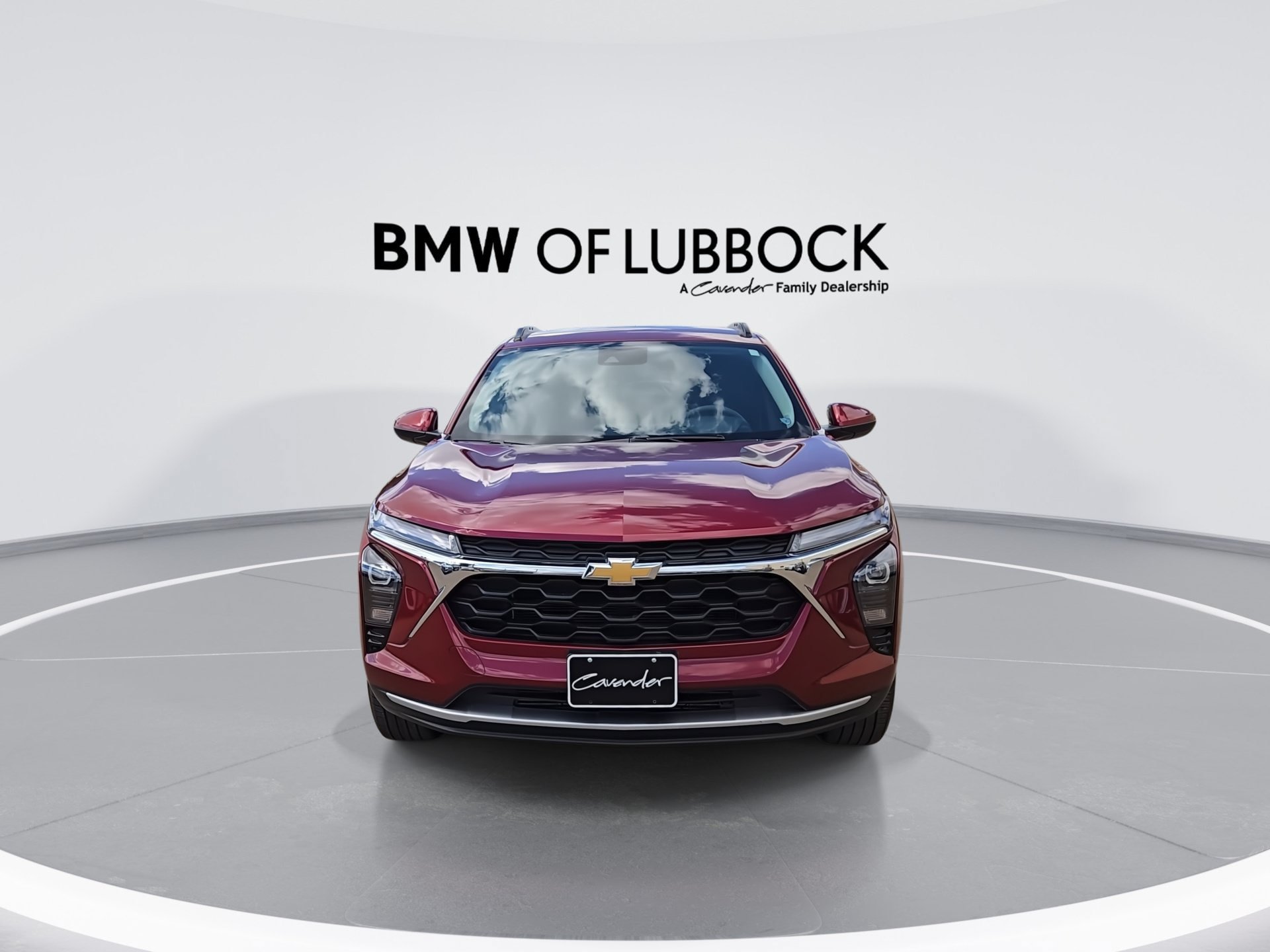 Used 2025 Chevrolet Trax LT FWD image 3