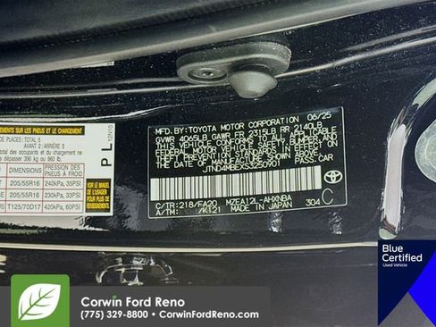 Used 2025 Toyota Corolla SE image 33