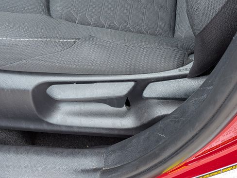 Used 2025 Toyota Corolla SE FWD image 21