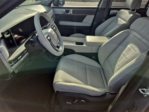 Used 2024 Hyundai Santa Fe Limited image 18