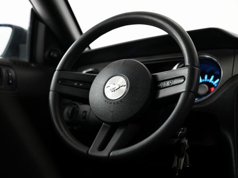 Used 2012 Ford Mustang Coupe image 11