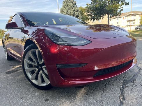 Used 2018 Tesla Model 3 Long Range image 2