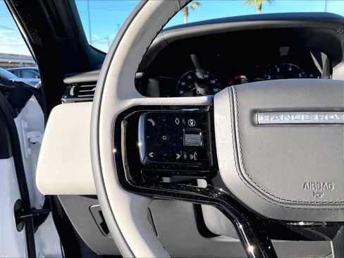 New 2026 Land Rover Range Rover Velar Dynamic SE image 17