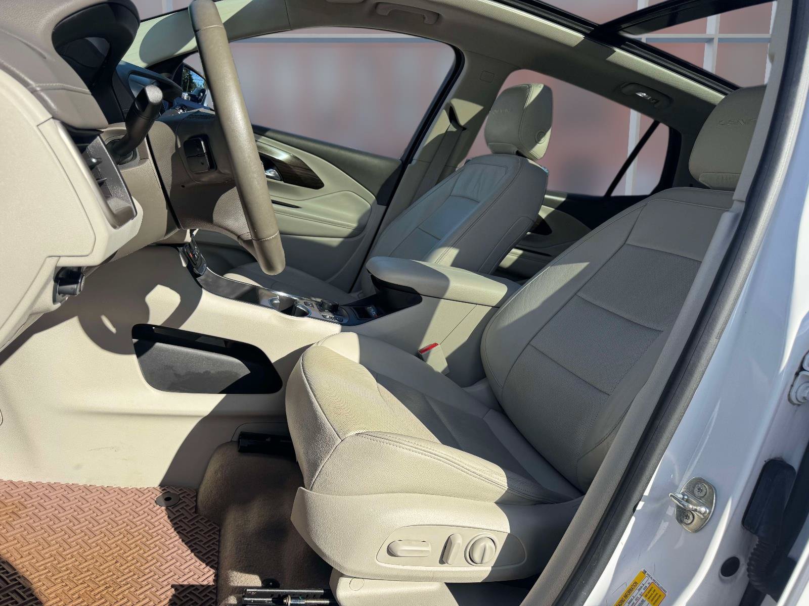 Used 2019 GMC Terrain Denali w/ Advanced Safety Package AWD/4WD image 13