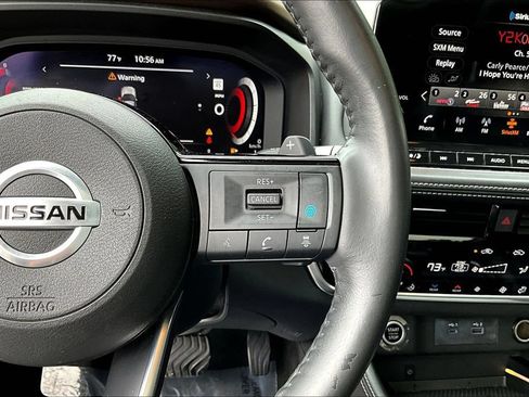 Used 2021 Nissan Rogue Platinum FWD image 14