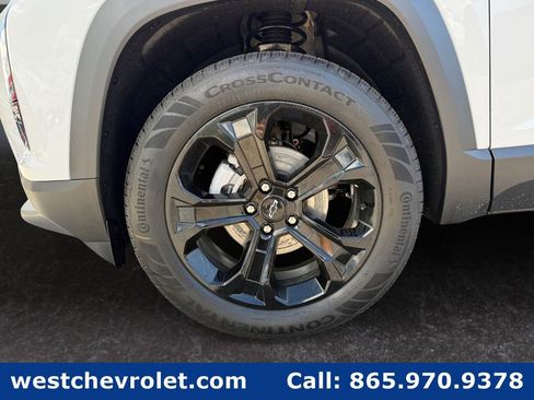 New 2026 Chevrolet Equinox LT w/ Convenience Package II FWD image 9